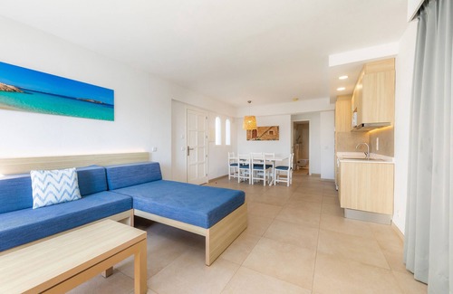 Cala Ferrera Appartement | Appartement 'Aquamarina 7' avec piscine partagée, Wi-Fi et climatisation.