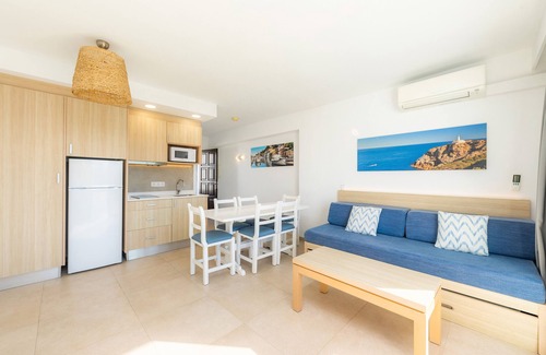 Cala Ferrera Appartement | Appartement 'Aquamarina 8' avec piscine partagée, Wi-Fi et climatisation.