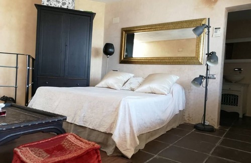 Guillena Appartement | Appartement design avec patio et terrasse privée à 25 km du centre de Séville