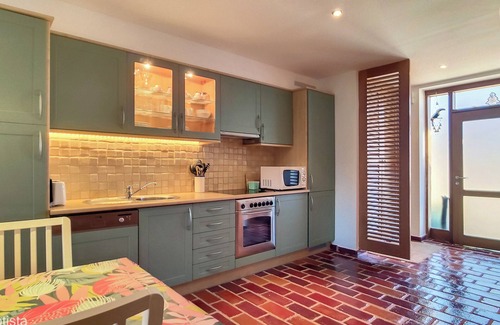 Alcantarilha Appartement | Appartement "Arrancada 14" avec vue sur les montagnes, Wi-Fi et climatisation.