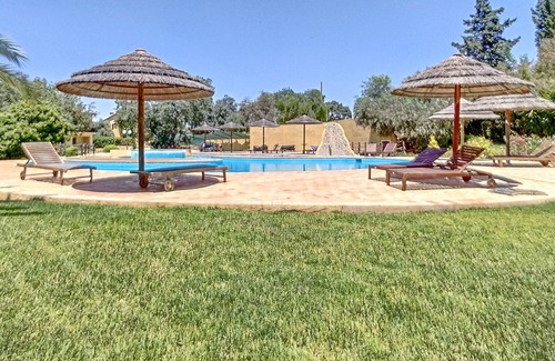 Alcantarilha Appartement | Appartement "Arrancada 14" avec vue sur les montagnes, Wi-Fi et climatisation.