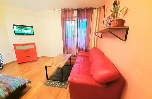 Porohovye Appartement | Apartment at Industrialny 29