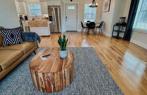 Dixon Springs Appartement | Apartment attached to main house near Cedars of Lebanon. Private driveway