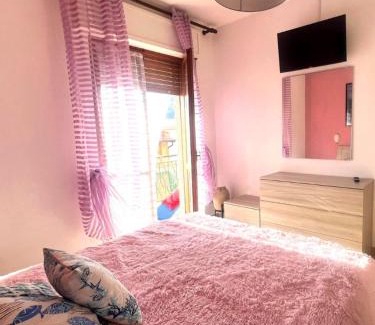 Pietra Ligure Appartement | APARTMENT Aurora & Nicole IDEAL per bike 1 free parkings large e famiglie con terazza vista mare è Wi-Fi gratuiti aria condizionata