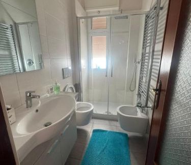 Pietra Ligure Appartement | APARTMENT Aurora & Nicole IDEAL per bike 1 free parkings large e famiglie con terazza vista mare è Wi-Fi gratuiti aria condizionata