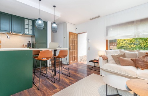 Can Carbonell Maison | Appartement 'Bacom House' avec jardin dans le forêt