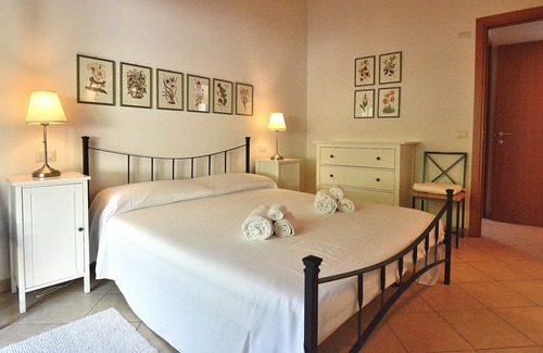 Albisano Appartement | Apartment Bardino with Pool and Lake View