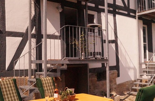 Gudensberg Appartement | Apartment 'Bauernküch' with Shared Terrace, Shared Garden and Wi-Fi