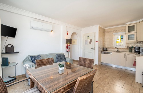 Burgau Appartement | Appartement 'Beach Apt 1' avec vue sur la mer, Wi-Fi et climatisation