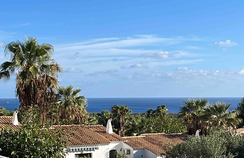 Coves Noves Appartement | Apartment 'Bel Appartement Vue Mer' with Sea View, Balcony and Wi-Fi