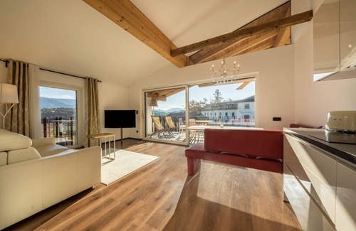 Tesimo Appartement | Appartement "Berg und Tal - Schlosserhaus 31" avec balcon et vue sur les montagnes