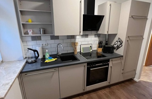 Rostock Appartement | Apartment Bernstein - Ferienwohnung Bernstein Ruhig mit Garten