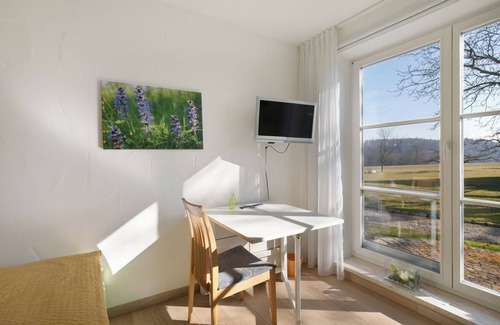 Mickhausen Appartement | Appartement 'Birkethof Gartenblick' avec vue sur les montagnes, terrasse privée et Wi-Fi