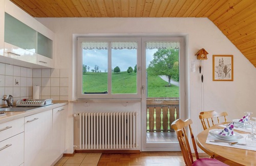Eschbach Appartement | Appartement 'Blumenwiese, 80qm' avec vue sur les montagnes, terrasse partagée et Wi-Fi