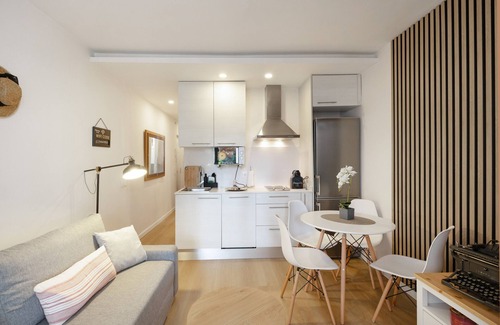 Gava Appartement | Appartement 'Bonito Apartamento En Gava Mar' avec terrasse privée, Wi-Fi et climatisation
