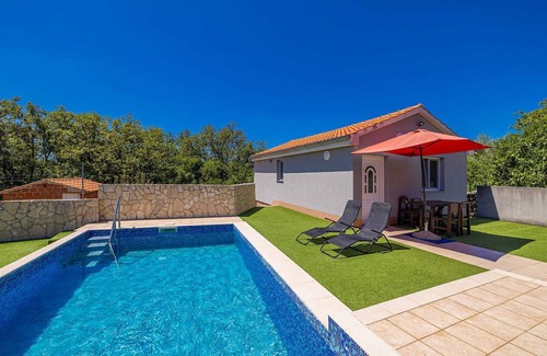Milohnici Maison | Appartement Boro avec piscine