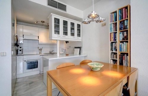 New Golden Mile Appartement | Appartement "Boulevard 205" avec vue sur la mer, piscine, balcon, terrasse et jardin