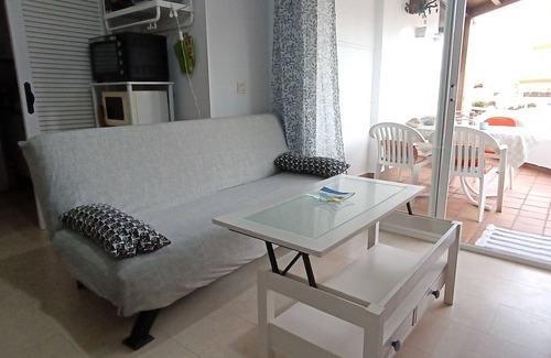 Calahonda Appartement | Apartment 'Brisa y Mar' with Shared Pool, Private Terrace and Wi-Fi