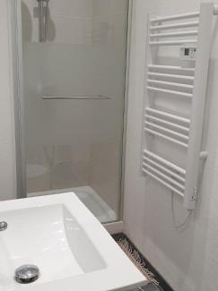 Beauzelle Appartement | apartment building features laundry facilities