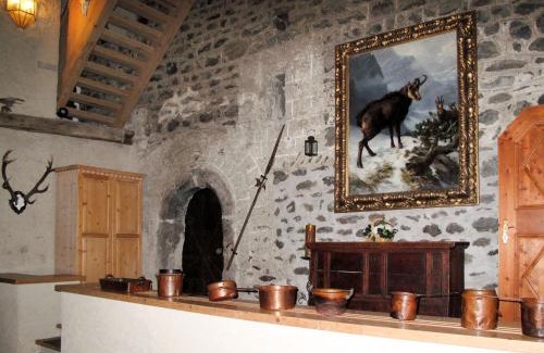 Fliess Appartement | Apartment Burg Biedenegg- Pach by Interhome
