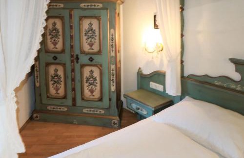 Fliess Appartement | Apartment Burg Biedenegg-Trautson by Interhome