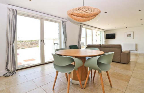 Treyarnon Appartement | APARTMENT BY THE BEACH The Foxcove