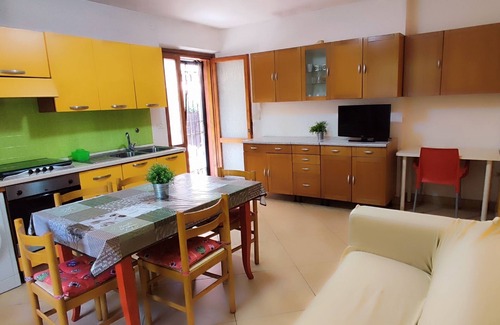 Marina Centro Appartement | APPARTEMENT AVEC JARDIN, À LA MER ET AVEC WIFI