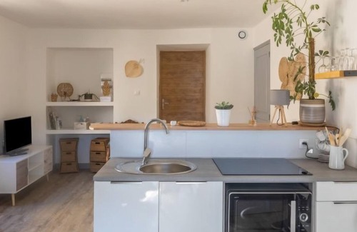 Oloron-Sainte-Marie Appartement | Apartment Chez Marie Pierre in Oloron-Sainte-Marie - 2 persons, 1 bedrooms