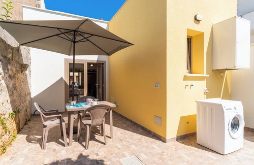 Acquarica del Capo Appartement | Appartement 'Casa Incanto' avec jardin privé et climatisation
