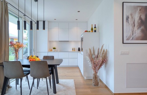 Montioni Appartement | Apartment 'Carmensita Premium Lazise' with Shared Pool, Wi-Fi and Air Conditioning
