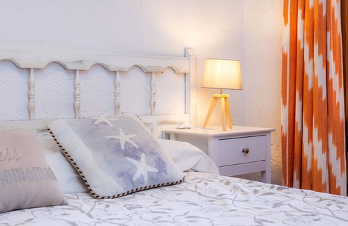 Cala San Vicente Appartement | Apartment 'Casa Caracola' with Private Terrace and Wi-Fi