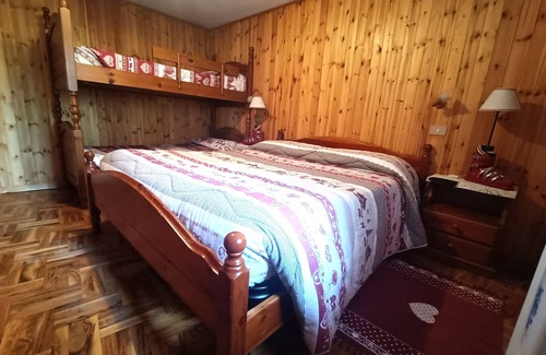 Doues Appartement | Apartment 'Casa dei cervi' with Mountain View, Private Garden and Wi-Fi
