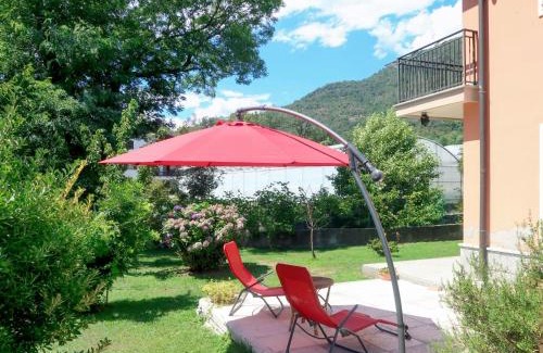 Bracchio Appartement | Apartment casa dei fiori by Interhome