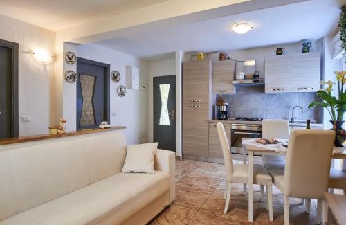 Verceia Appartement | Apartment Casa del Pergulin - LMZ325 by Interhome