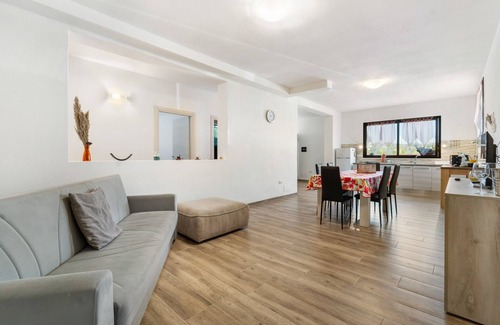 Iglesias Appartement | Appartement "Casa di Ale, Gabry e Nina" avec terrasse partagée et Wi-Fi