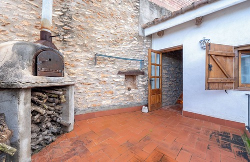 Masdenverge Maison | Apartment 'Casa Elisa' with Private Terrace, Wi-Fi and Air Conditioning