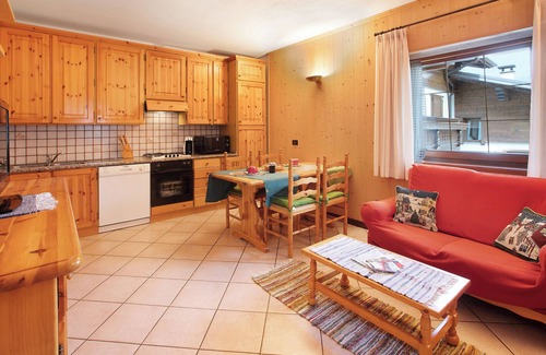 Valdisotto Appartement | Appartement "Casa Grafa Bormio" avec vue sur les montagnes, jardin partagé et Wi-Fi.