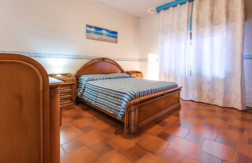Uta Appartement | Apartment "Casa Loche" with Shared Garden & Wi-Fi