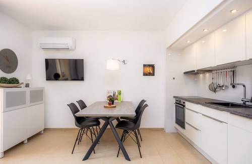 Vallgornera Appartement | Appartement "Casa Mz" avec piscine partagée, Wi-Fi et climatisation