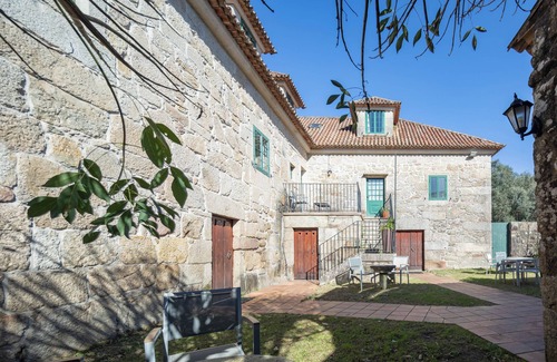 Areas Appartement | Apartment 'Casa Rectoral Apartamento Abadía' with Mountain View, Shared Pool and Wi-Fi