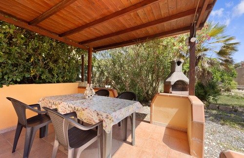 Iglesias Appartement | Appartement 'Casa S'arriali' avec vue sur les montagnes, Wi-Fi et climatisation