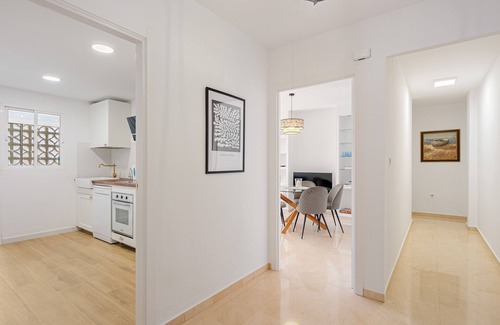 Carretera de Cadiz Appartement | Appartement 'Casa Vacacional Pacífico 5min Playa' avec terrasse privée et Wi-Fi
