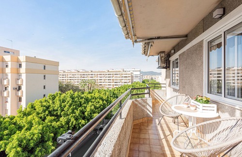 Carretera de Cadiz Appartement | Appartement 'Casa Vacacional Pacífico 5min Playa' avec terrasse privée et Wi-Fi