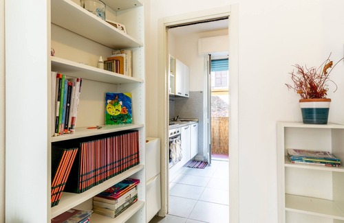 Carrara Appartement | Apartment 'Casa Vacanza In Centro A Carrara' with Balcony and Wi-Fi