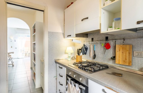Carrara Appartement | Apartment 'Casa Vacanza In Centro A Carrara' with Balcony and Wi-Fi