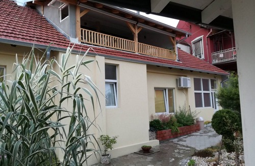 Krusevac Maison | Apartment Center est situé dans le centre-ville, dans une rue très calme.