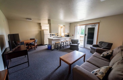 Plymouth Appartement | Peaceful apartments centrally located to many attractions in Sheboygan County.
