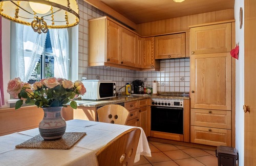 Canazei Appartement | Appartement "Cesa Soramurat 9" avec vue sur la montagne, Wi-Fi et jardin partagé