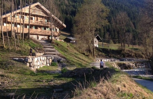 Abondance Appartement | Apartment 'Chalet Cépage - 14 Pers' with Mountain View, Private Terrace and Wi-Fi