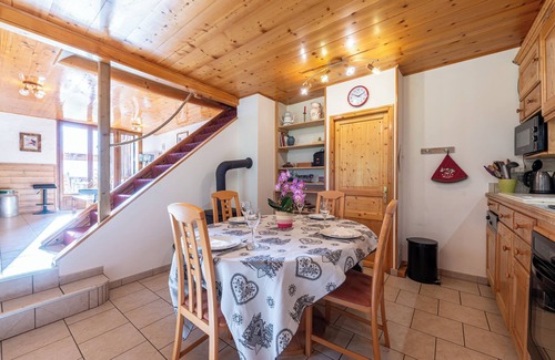 Queige Appartement | Appartement 'Chalet La Vourze' avec terrasse partagée, balcon et Wi-Fi